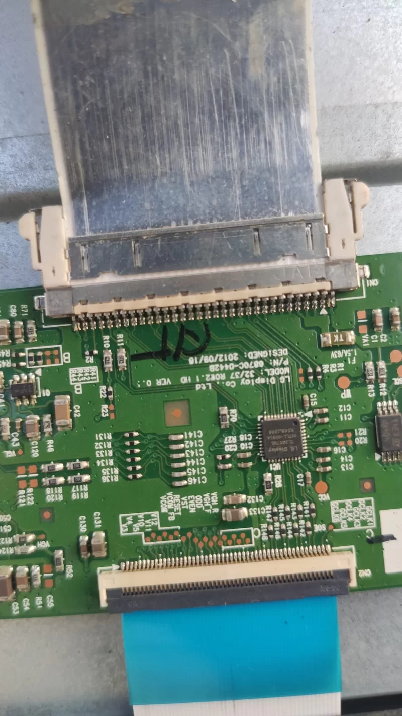 6870c-0442B  TechWood LD32182HM  T-Con Board