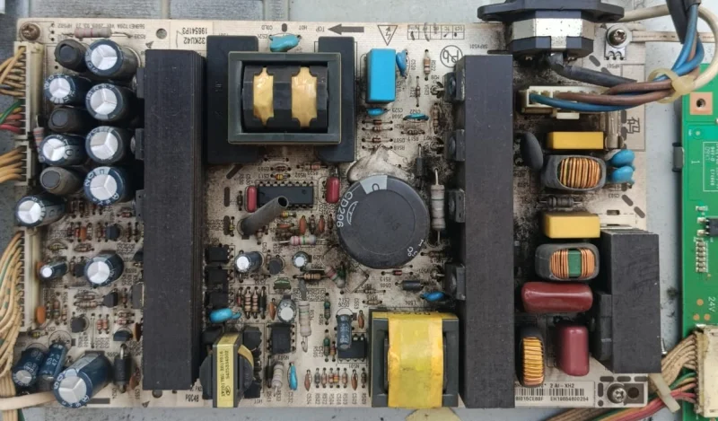 569HE1720A , 6HE0332010 , 32KU42 , SANYO LCD-32R30 POWER BESLEME