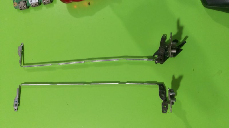 Acer Aspire 5745 Laptop Menteşe Takımı ikinci el orjinal