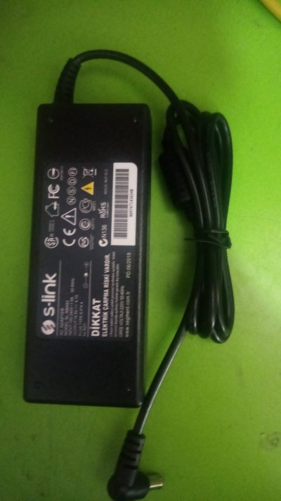 S-Link SL-NBA82 90W LG Laptop Adaptör